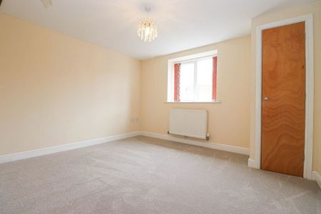 Flat in Methodist Court, Currock - Photo 4