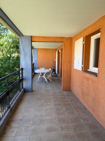 Location Appartement 2 pièces 53m² DRAGUIGNAN 83300 - Photo 4