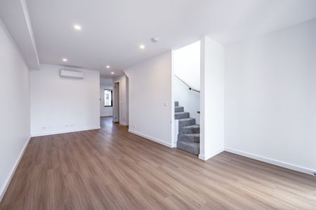 1A/174 Kangaroo Road, Hughesdale VIC 3166 - House For Rent | Domain - Photo 5