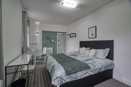 1 bedroom in a house share to rent - Photo 3