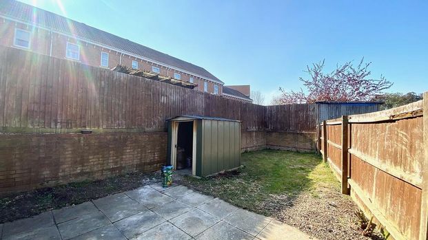 2 bedroom semi-detached house to rent - Photo 1