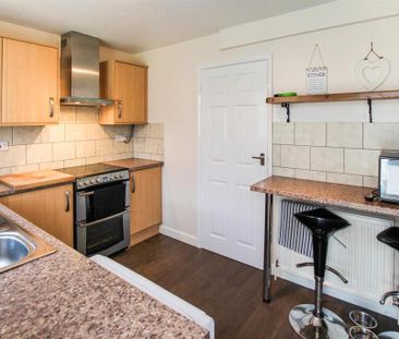 2 bedroom semi-detached house to rent - Photo 5