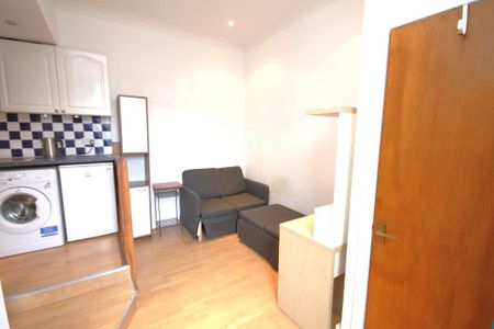 1 bedroom flat to rent - Photo 2