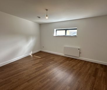 London Road North, Lowestoft - Photo 3