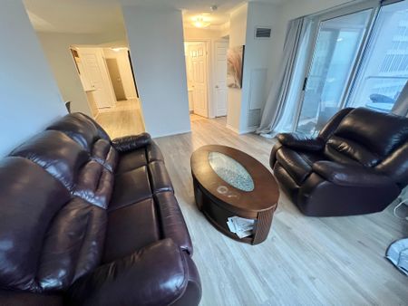 For Lease - 909 Bay Street Unit# 1701, Toronto, Ontario - Photo 2