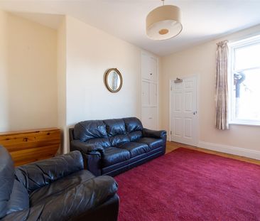 4 bed maisonette to rent in Wolseley Gardens, Newcastle Upon Tyne, NE2 - Photo 2