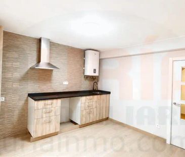 Oviedo - Photo 3