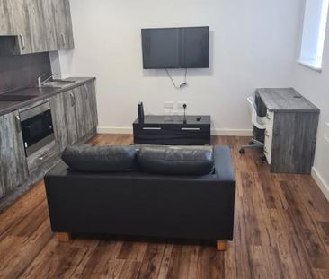 Studio to rent - Photo 3