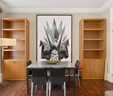 Spacious one bedroom apartment on St. John's Wood High Street - Photo 5