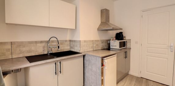 À LOUER - EN EXCLUSIVITÉ À LORGUES - STUDIO 20m2 + CELLIER/BUANDERIE 5m2 - Photo 2