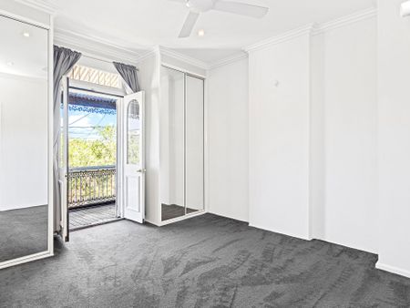 Victorian terrace with a separate studio - Photo 4