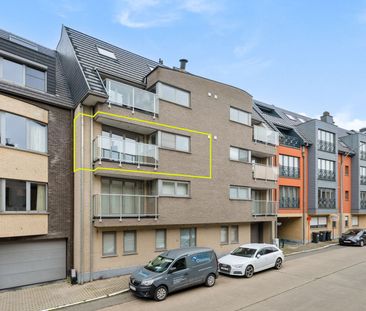 Ruim, lichtrijk appartement met autostaanplaats te Herzele! - Foto 4