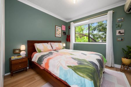 VERSATILE LIVING WITH LEAFY OUTLOOK IN PRIME PADDINGTON LOCATION - Photo 4