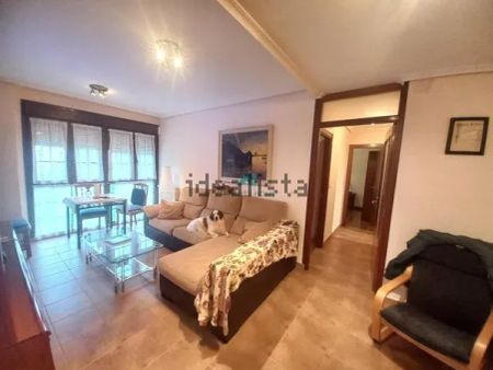 Alquiler de piso en Barrio Gibaja - Photo 2