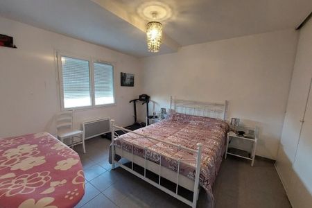 Location Appartement 3 pièces 79m² - Photo 4