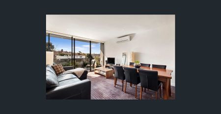 Sunfilled, north facing apartment - Photo 4