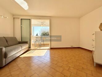 Location Appartement 1 pièces 36 m2 à Saint-Aygulf - Photo 2