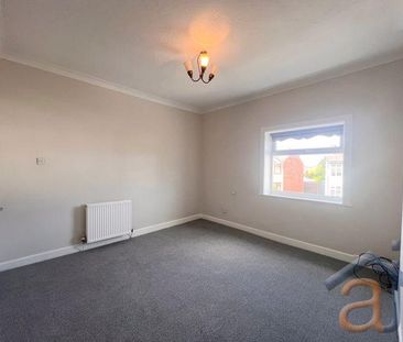 2 bedroom semi-detached house to rent - Photo 3