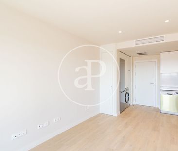 Flat for rent in Madrid Río - Photo 1