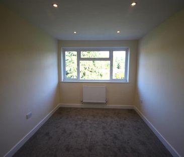 2 bedroom maisonette to rent - Photo 5