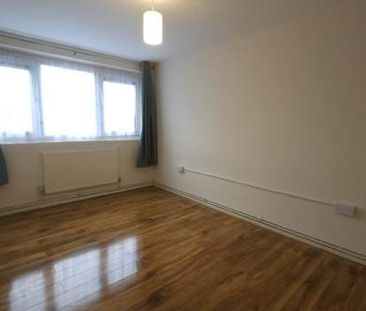 3 bedroom property to rent in Ilford - Photo 3