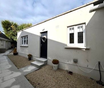 Larkspur, Newcastle, Co. Dublin - Photo 4