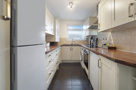 2 bedroom flat to rent - Photo 4