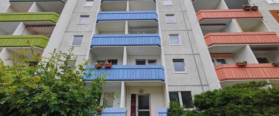 ++ gemütliche, neue 3-Raum Wohnung mit Balkon - beste Wohnlage in Limbach-Oberfrohna ++ - Photo 1