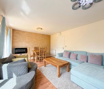 3 bedroom semi-detached house to rent - Photo 2