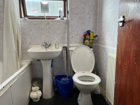 1 Bed Terraced House, Grove Green Road, E11 - Photo 5