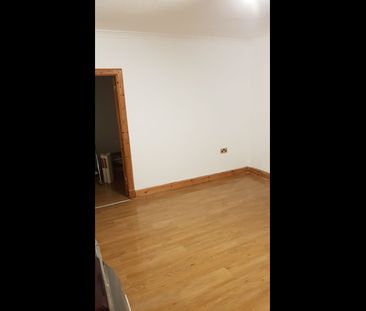 2 Bed Flat, Restalrig Square, EH7 - Photo 6