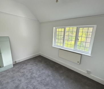 4 bedroom terraced house to rent - Photo 3