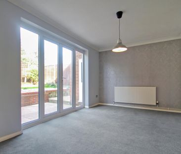 Holmes Avenue, Wellingborough - Photo 3