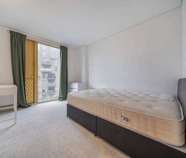 Room in a Shared Flat, Farnsworth Court, SE10 - Photo 3