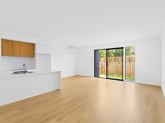 35 Currawong Street, Preston VIC 3072 - Townhouse For Rent | Domain - Photo 1