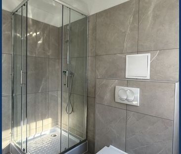 Top renovierte 2-Raumwohnung mit ca. 53,7 m² – EBK, modernem Bad & ... - Foto 3