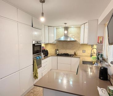 House share to rent - Photo 2