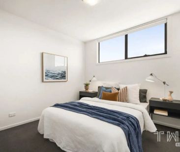 “Light, Bright & Centrally Located” - Photo 1