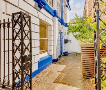 1 Bedrooms 1 Bathroom - Photo 2