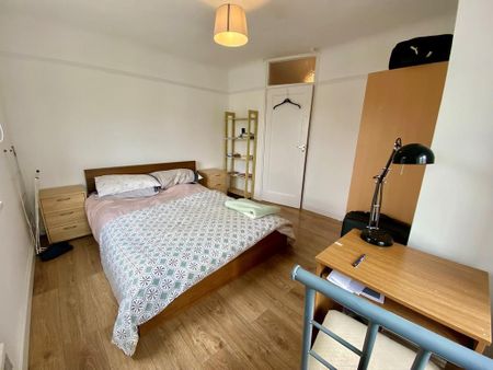 Bournemouth Grosvenor Court Vale Road, BH1, Dorset - Photo 3