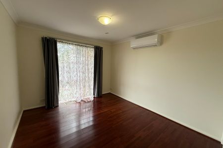 11 Darling Court, Hampton Park VIC - Photo 2