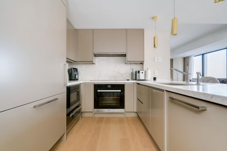 For Lease - 200 Cumberland Street Unit# 3001, Toronto, Ontario - Photo 4
