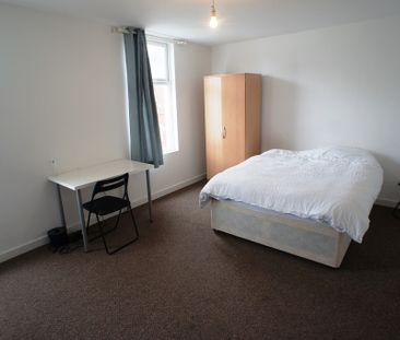 Moira Street, Adamsdown - Photo 2