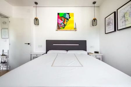 Calle Espinosa de los Monteros, Sevilla, Andalusia 41005 - Photo 5