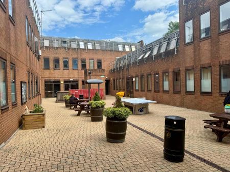 House share to rent - Photo 5