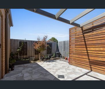 MODERN TWO BEDROOM UNIT - Photo 5