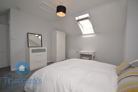 3 bed Mid Terraced House for Rent - Photo 3