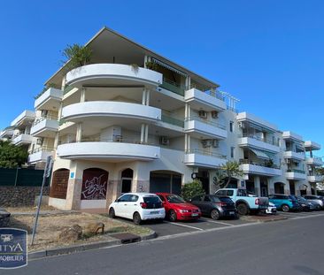 Location Appartement 2 pièces 42m² ST GILLES LES BAINS 97434 - Photo 5