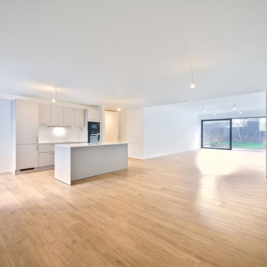 Fort-Jaco, très bel appartement RDC, 3 ch dans immeuble neuf - Photo 1