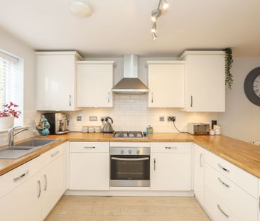 3 bedroom Town House to rent - Photo 1